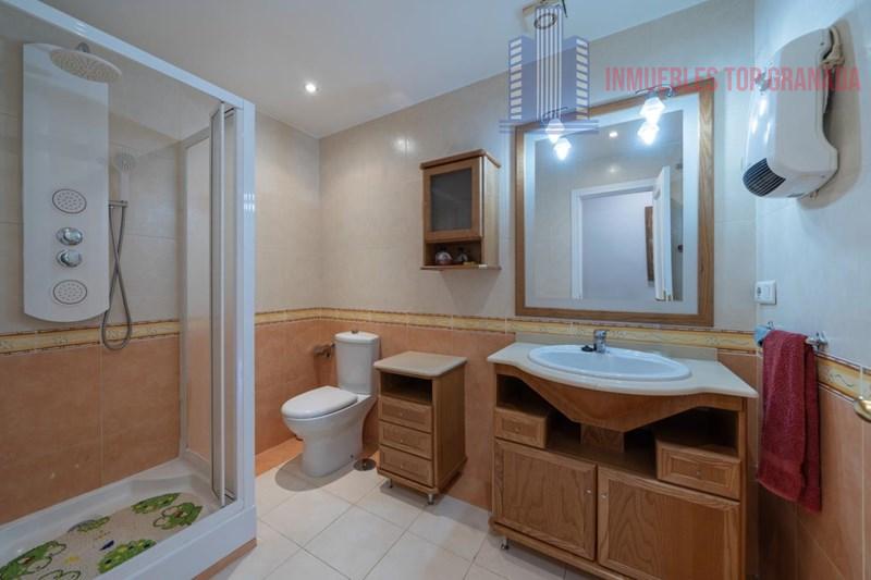 For sale of house in La Zubia