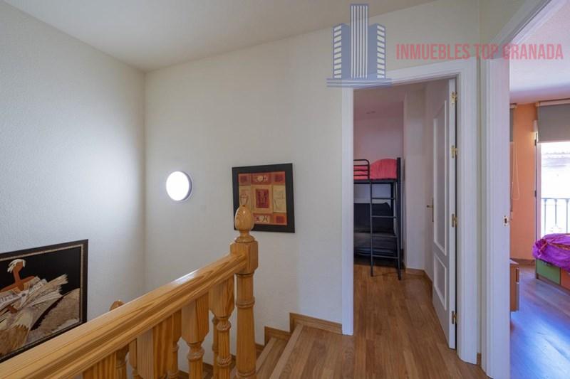 For sale of house in La Zubia