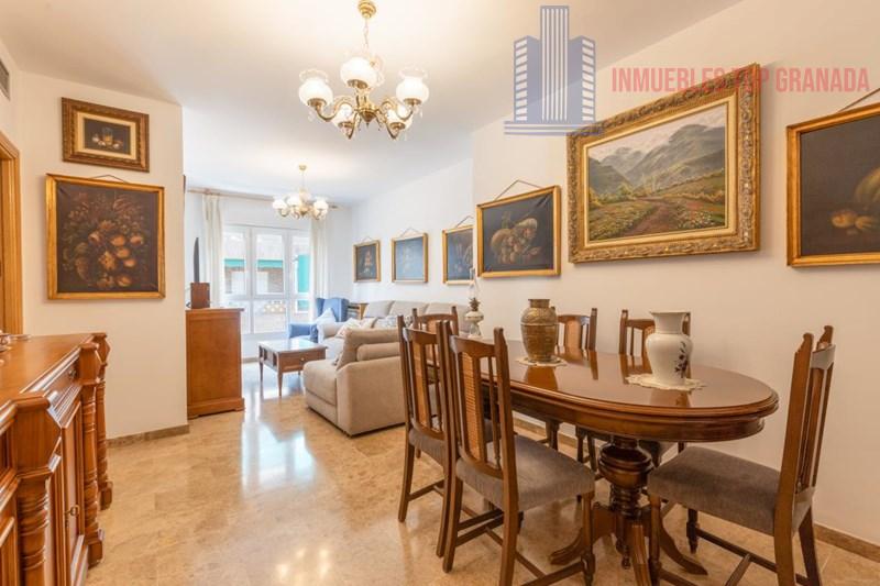 Venta de piso en Granada