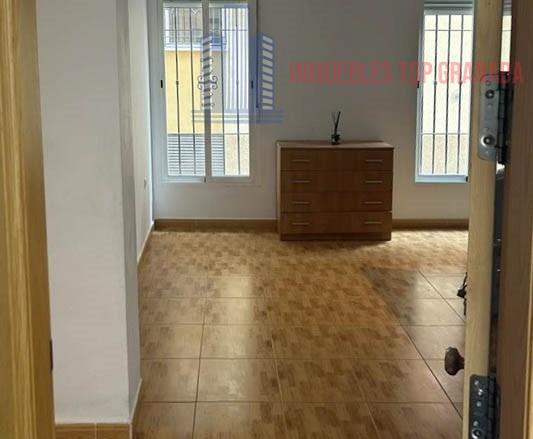 For sale of flat in Churriana de la Vega