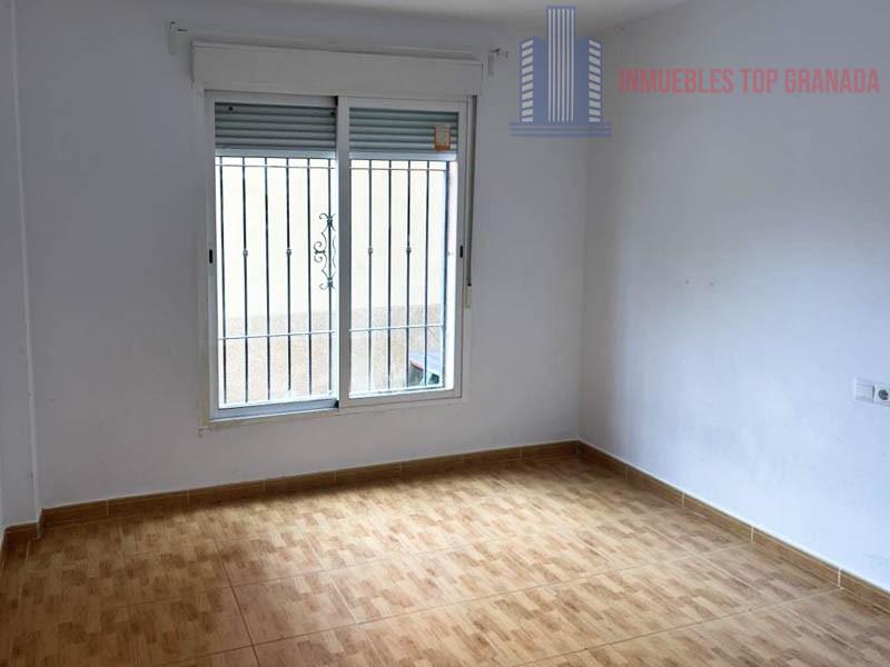 For sale of flat in Churriana de la Vega