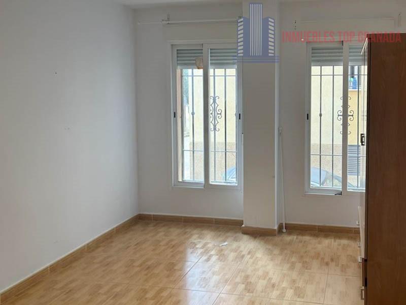 For sale of flat in Churriana de la Vega