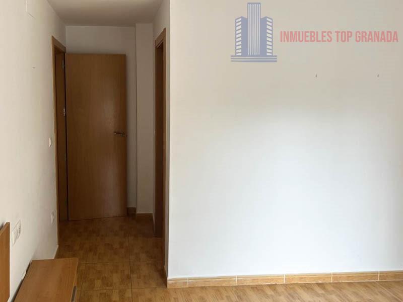 For sale of flat in Churriana de la Vega