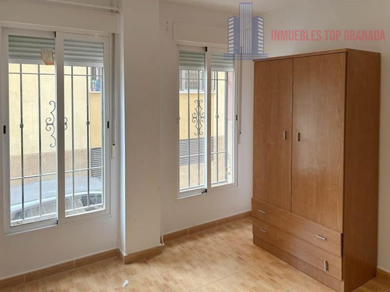 For sale of flat in Churriana de la Vega