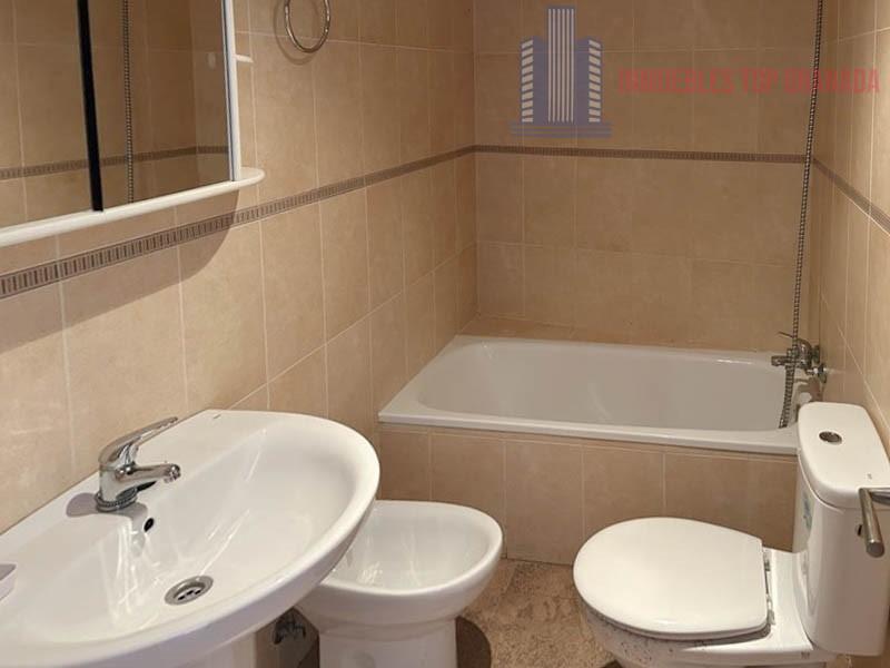 For sale of flat in Churriana de la Vega