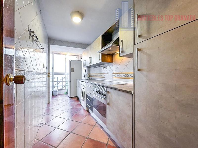 For sale of flat in Granada