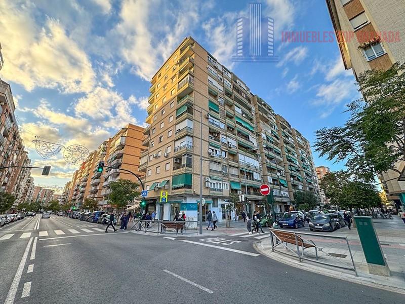 For sale of flat in Granada