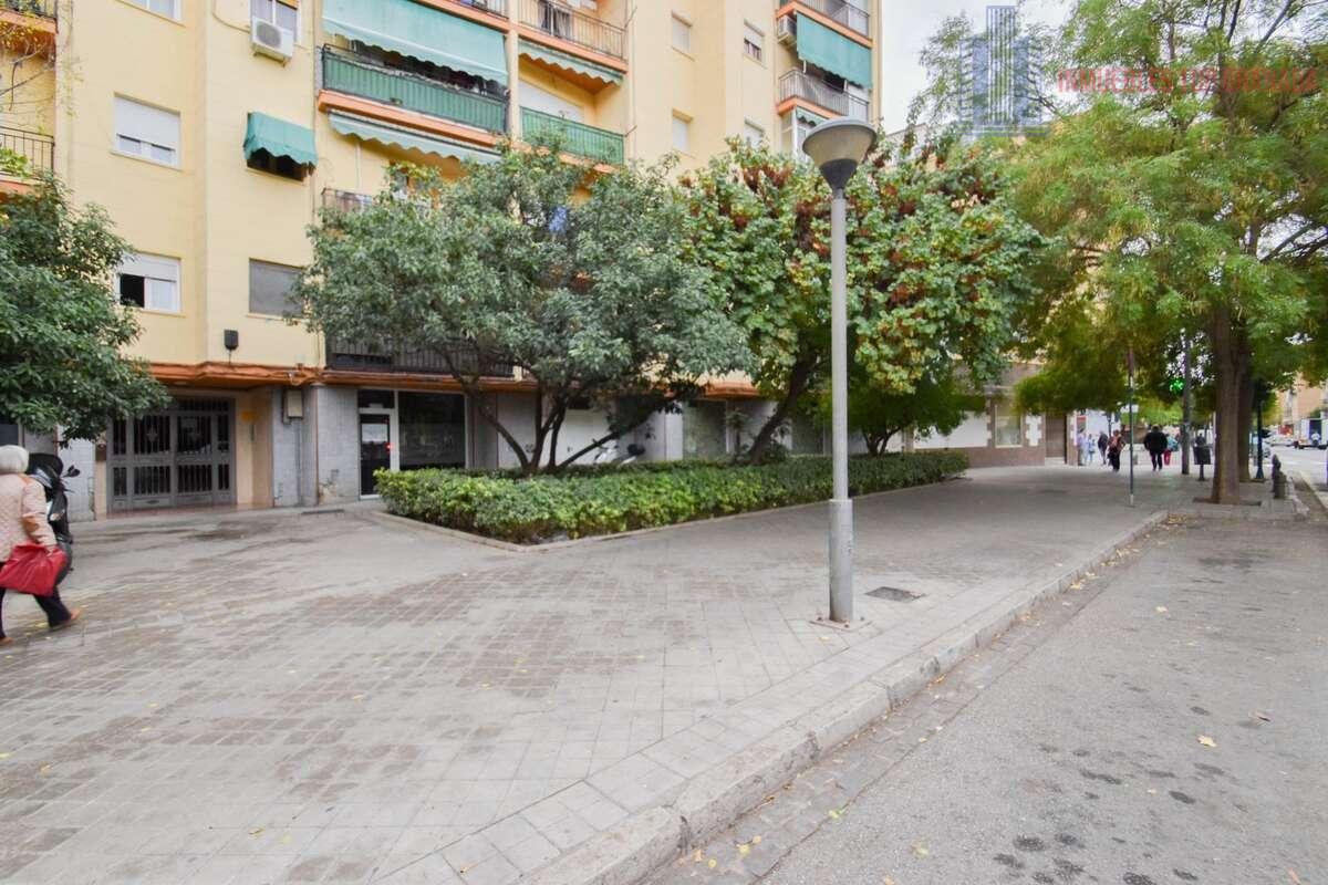 For sale of flat in Granada