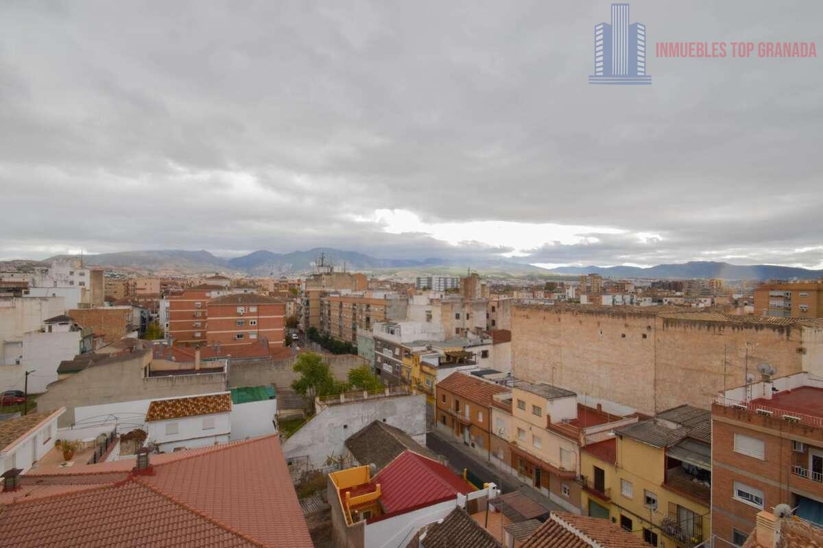 For sale of flat in Granada