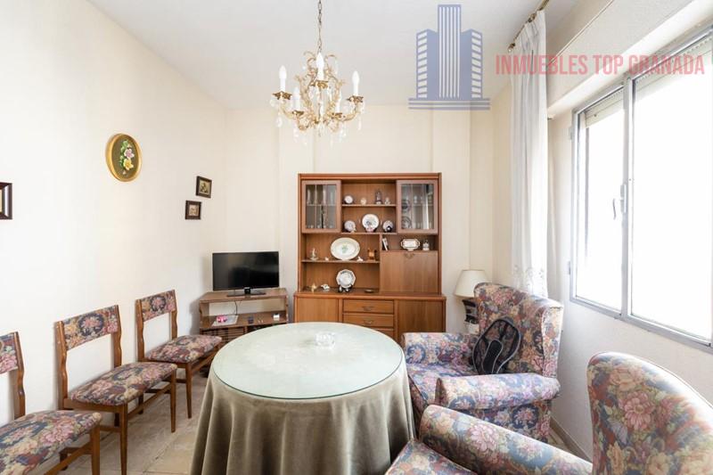 For sale of flat in Granada