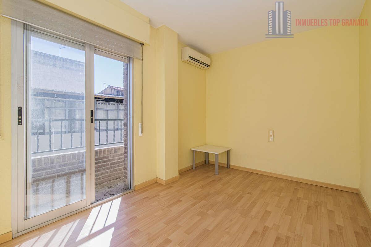 For sale of flat in Maracena