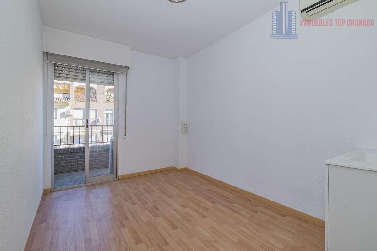 For sale of flat in Maracena