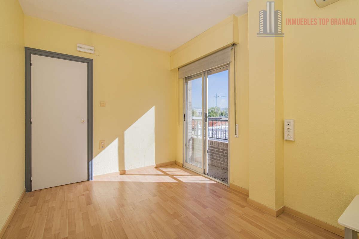 For sale of flat in Maracena