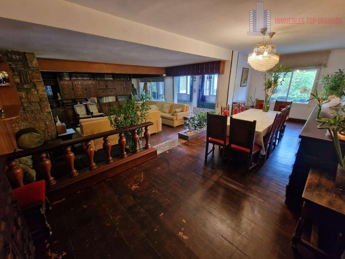 For sale of flat in Granada