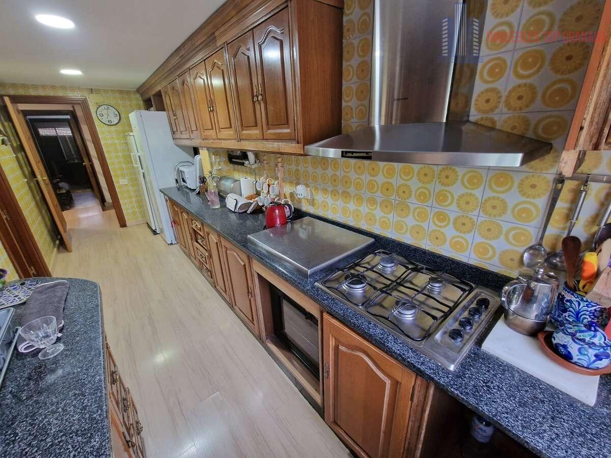 For sale of flat in Granada