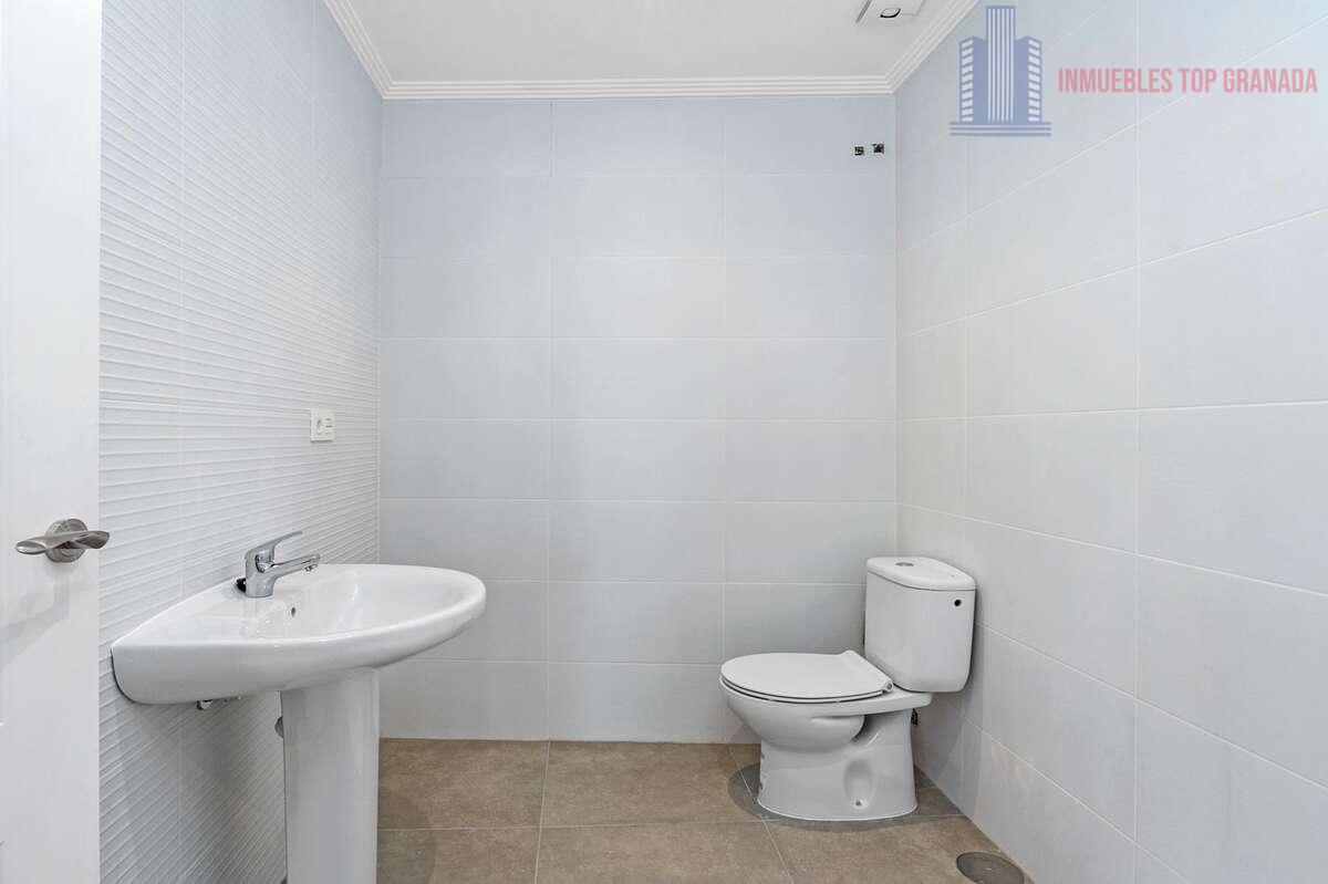 For sale of flat in Granada