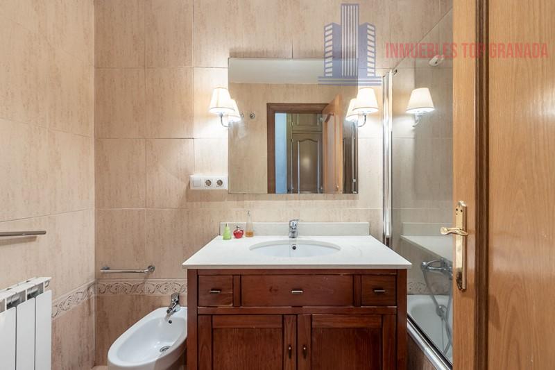 Venta de piso en Granada