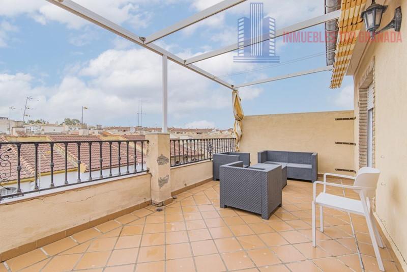 For sale of penthouse in Armilla