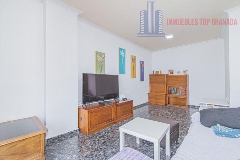 For sale of penthouse in Armilla