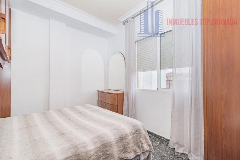 For sale of penthouse in Armilla