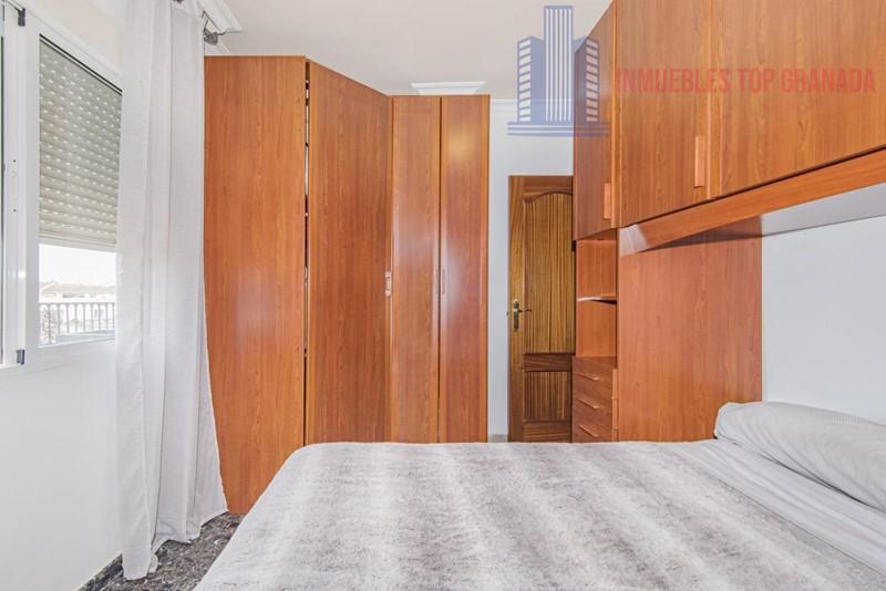 For sale of penthouse in Armilla