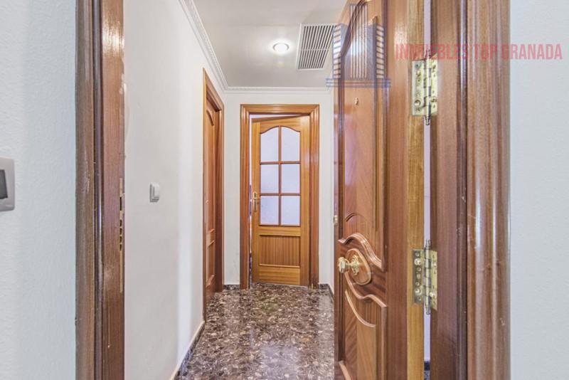 For sale of penthouse in Armilla