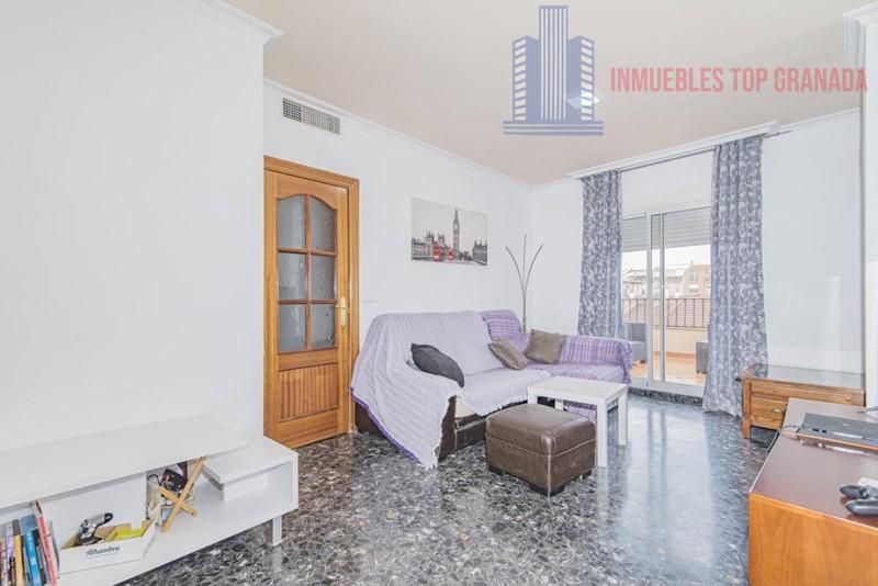 For sale of penthouse in Armilla