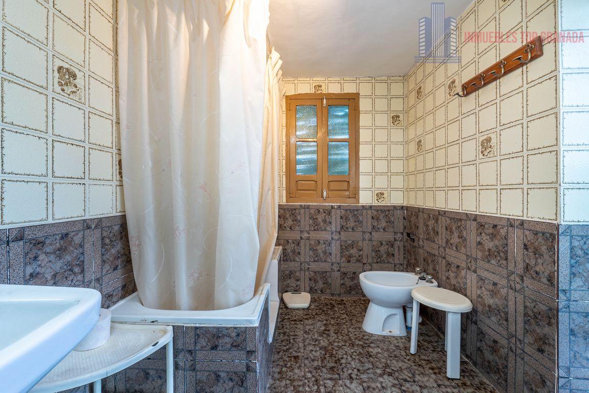 For sale of house in Cacín