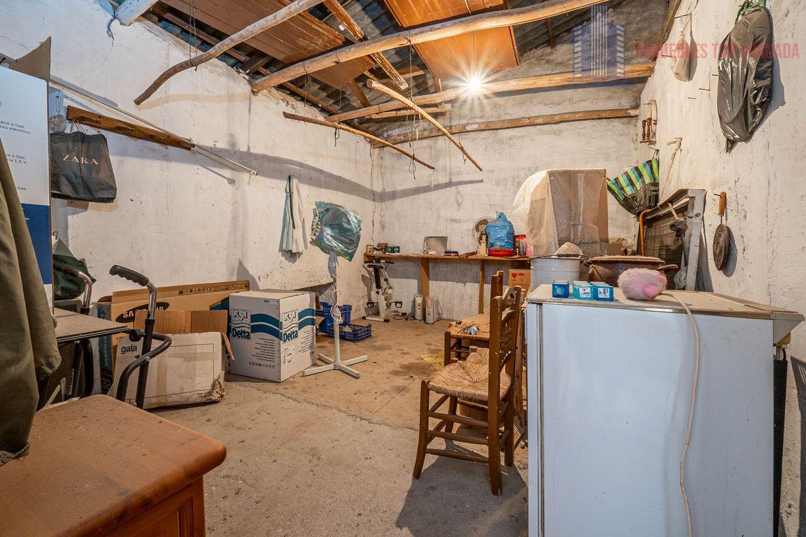 For sale of house in Cacín