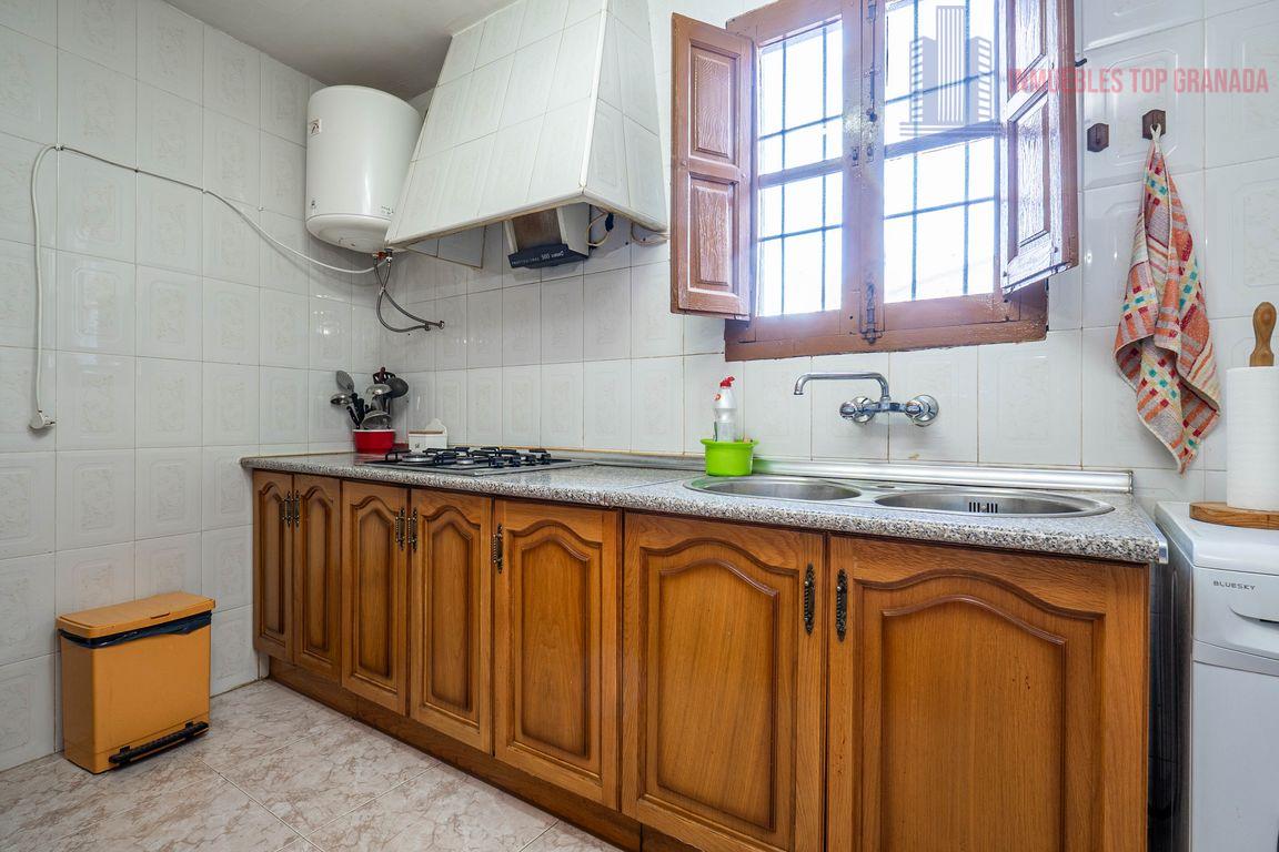 For sale of house in Cacín