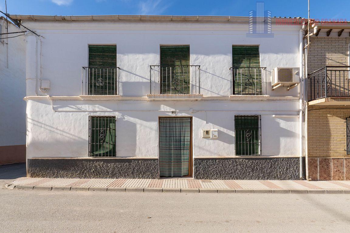 Venta de casa en Cacín