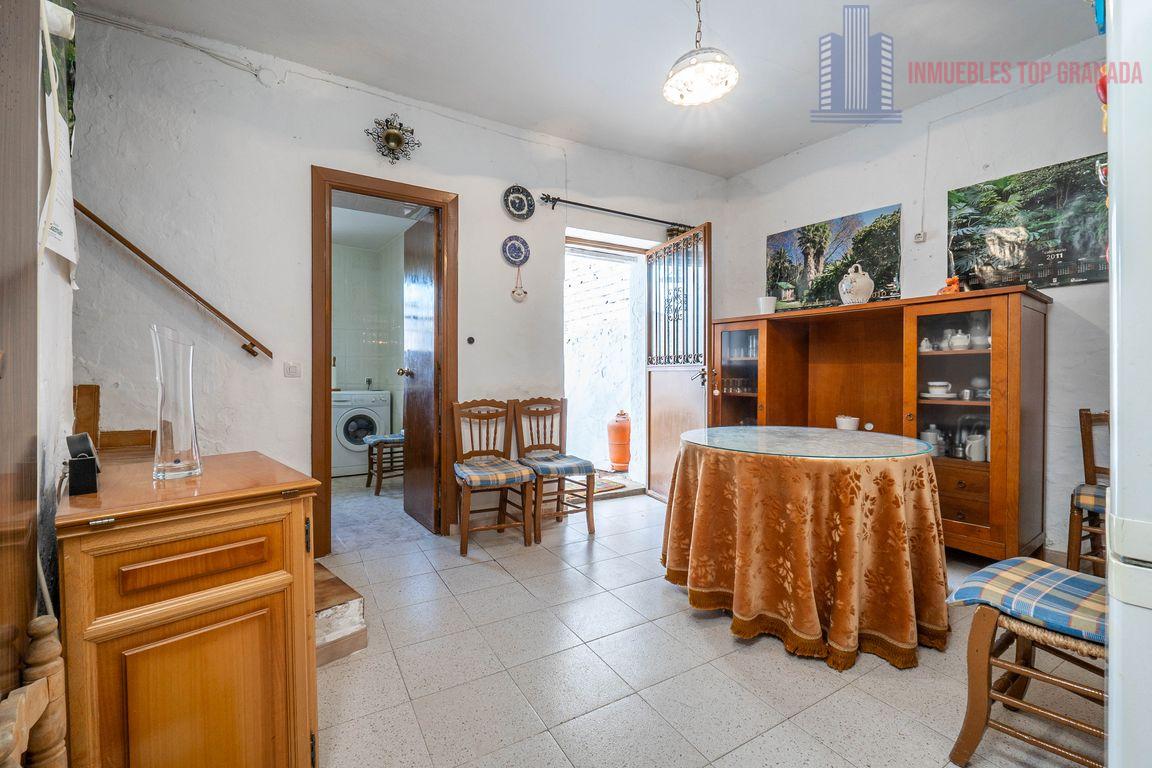 For sale of house in Cacín