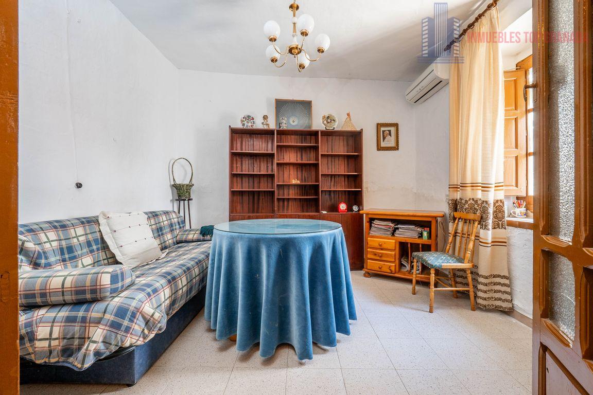 For sale of house in Cacín