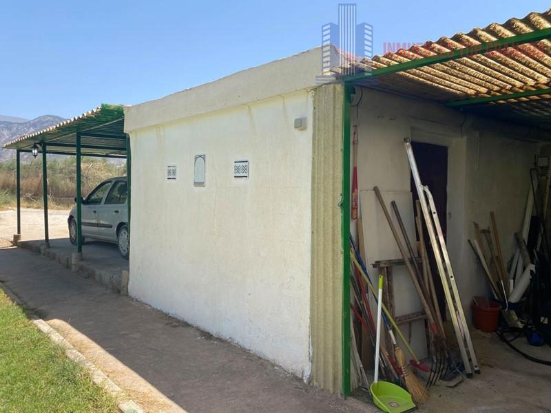 Venta de finca rústica en Padul