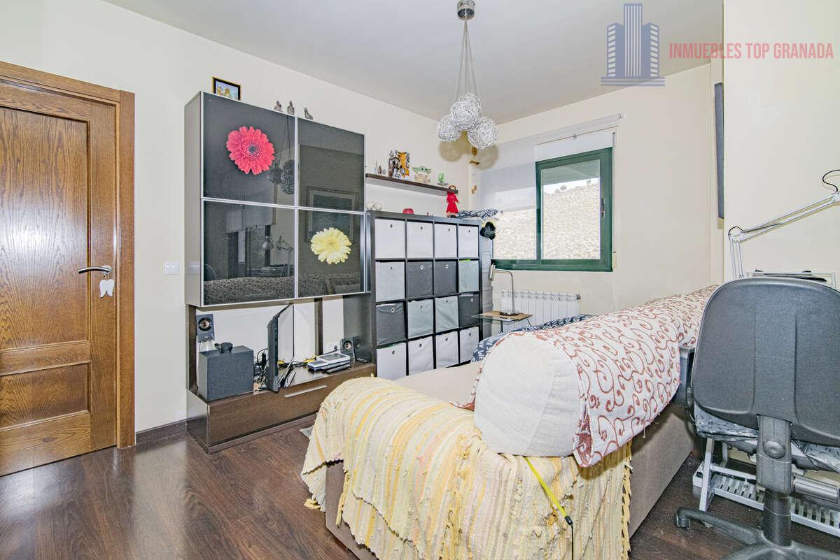 For sale of flat in Monachil