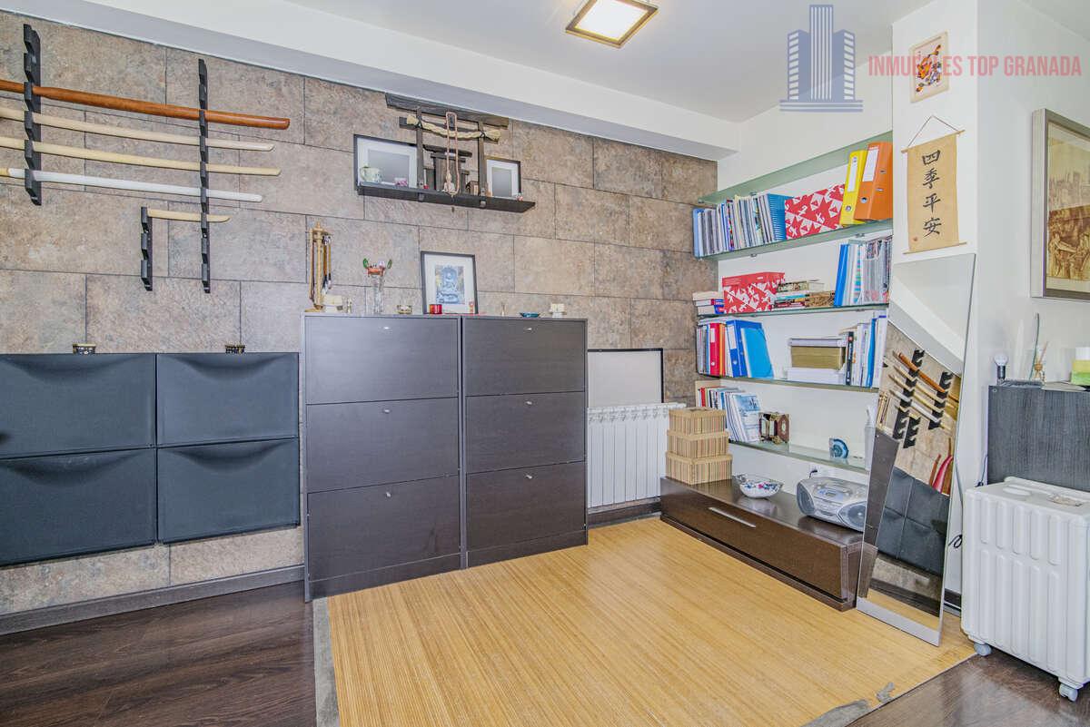 For sale of flat in Monachil
