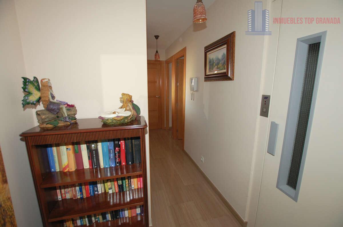 For sale of house in Granada
