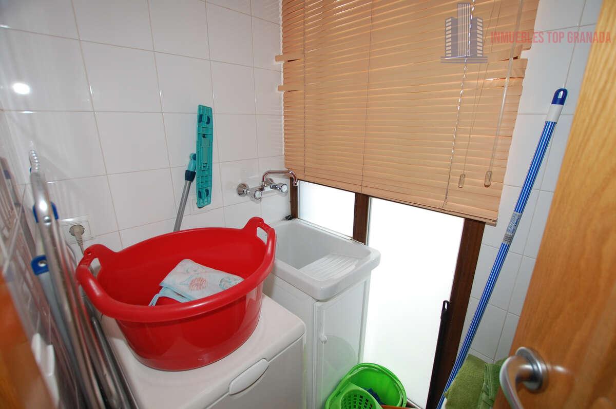 For sale of house in Granada