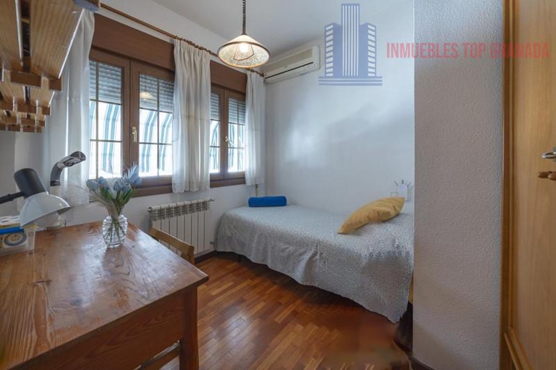 For sale of chalet in Granada