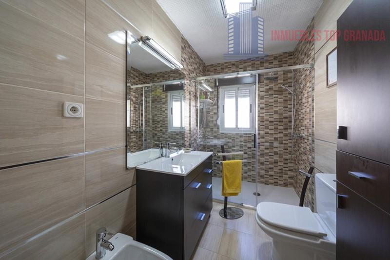 For sale of chalet in Granada