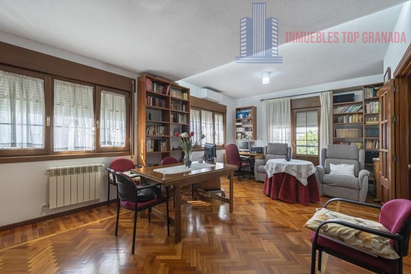 For sale of chalet in Granada