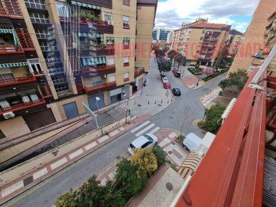For sale of flat in Granada
