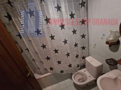 For sale of flat in Granada