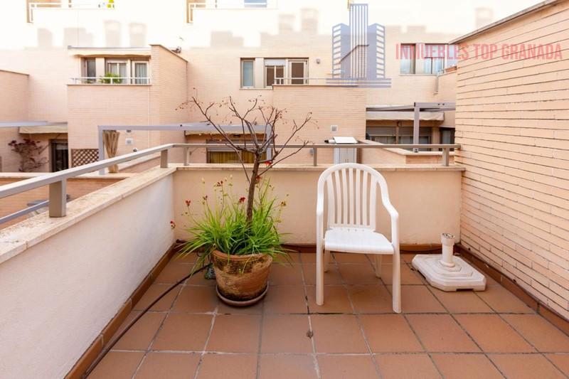 For sale of house in Granada