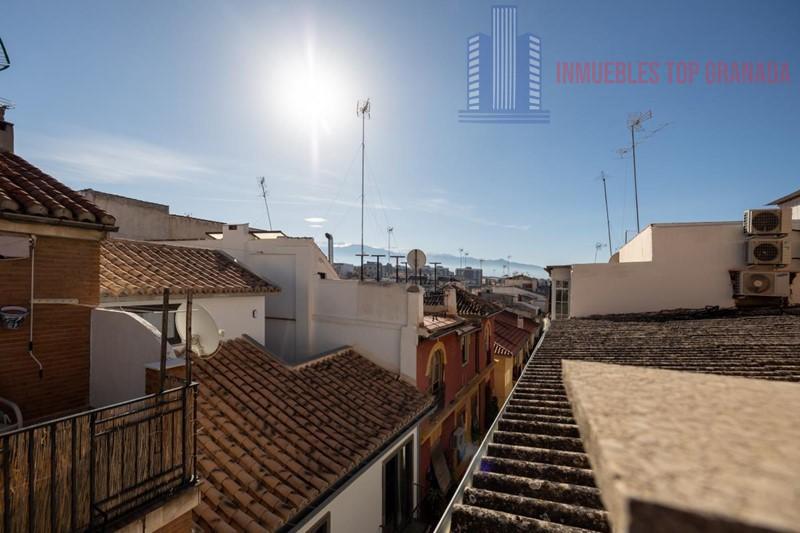 For sale of flat in Granada