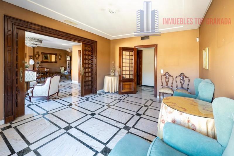 For sale of flat in Granada