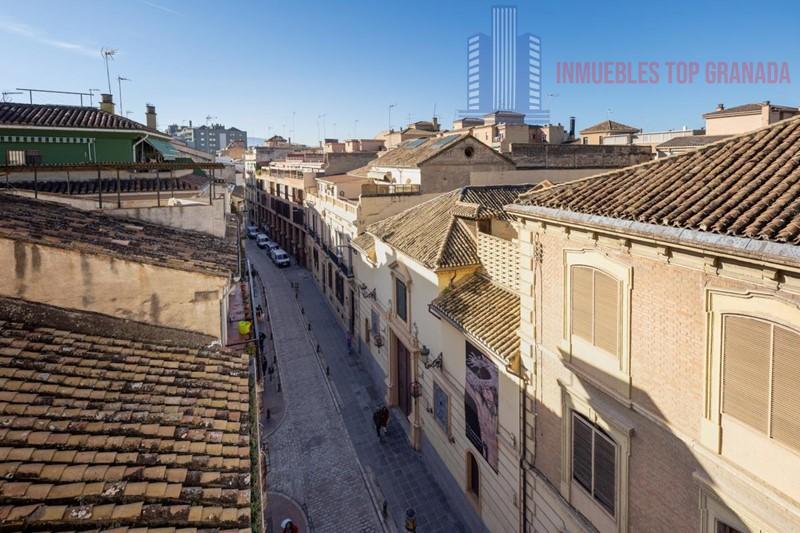 For sale of flat in Granada