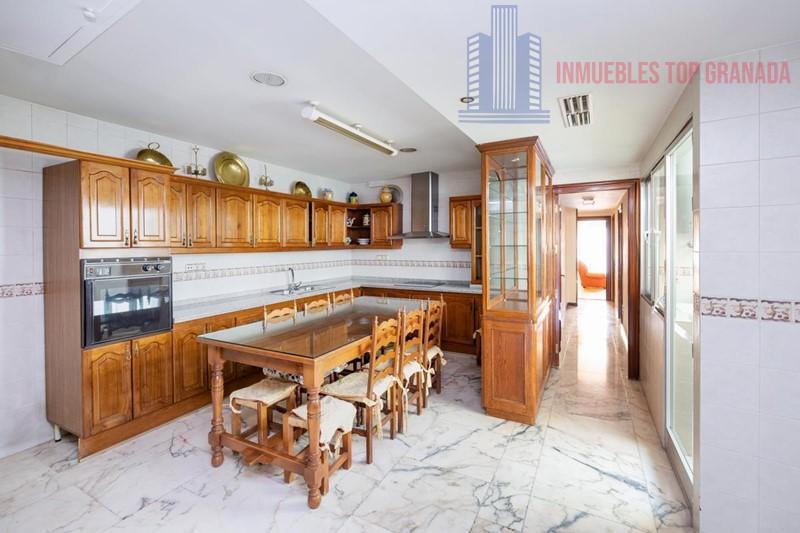 For sale of flat in Granada