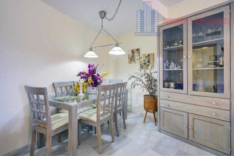 For sale of penthouse in Almuñécar
