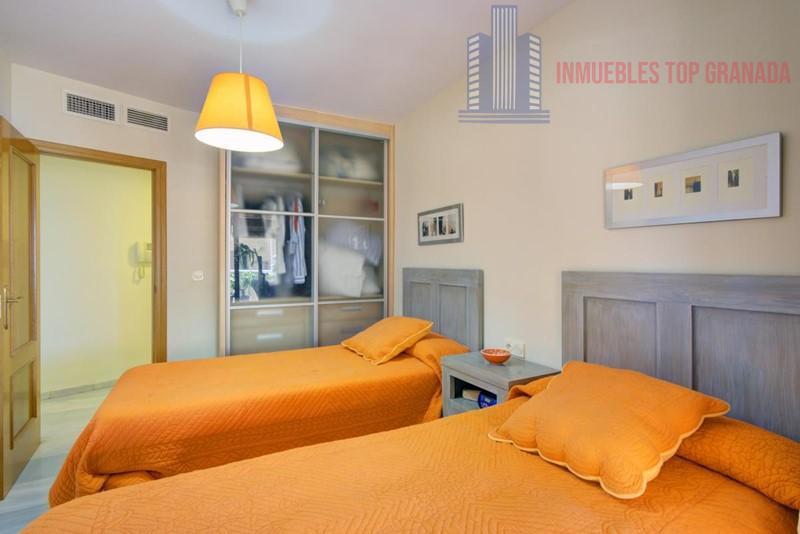 For sale of penthouse in Almuñécar